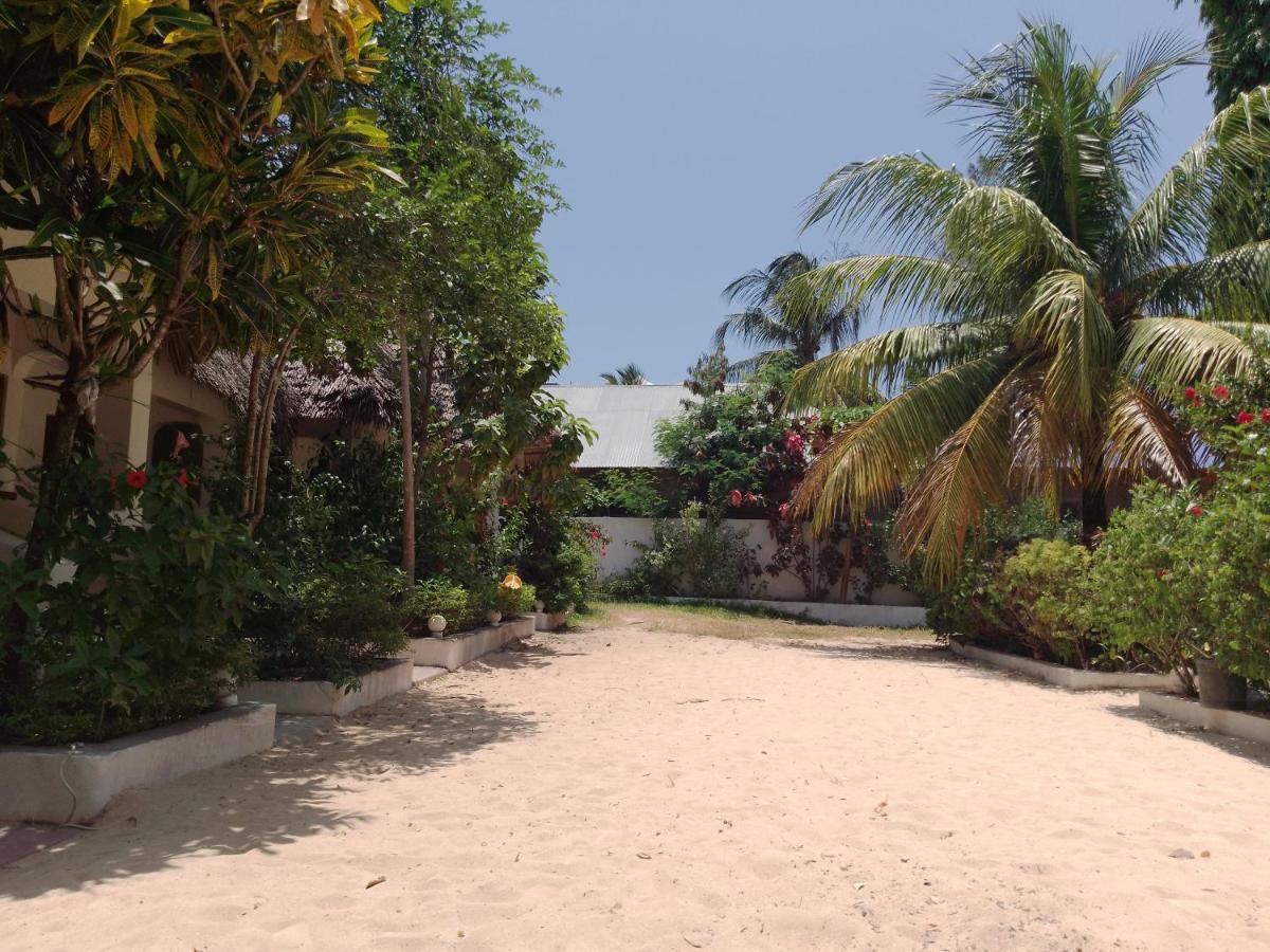 H&H bungalows Nungwi Exterior foto