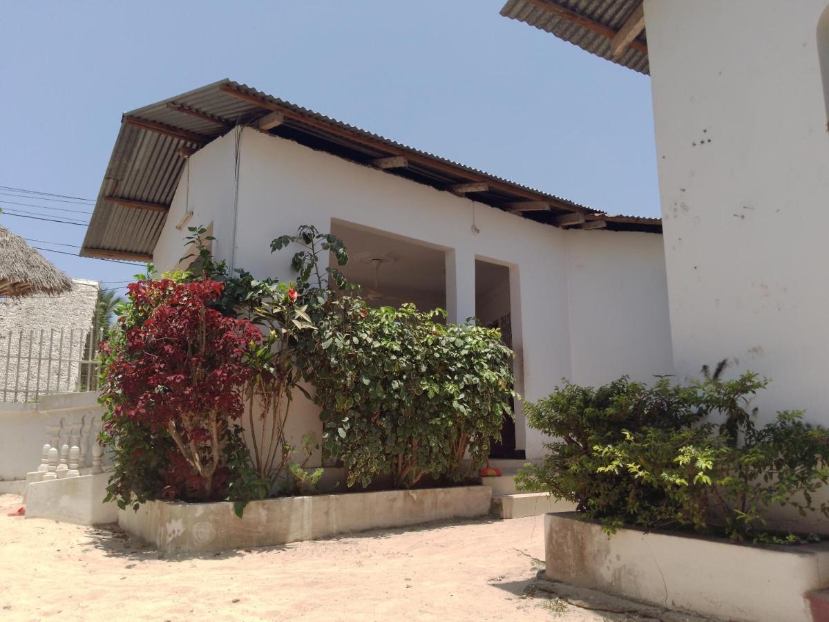 H&H bungalows Nungwi Exterior foto